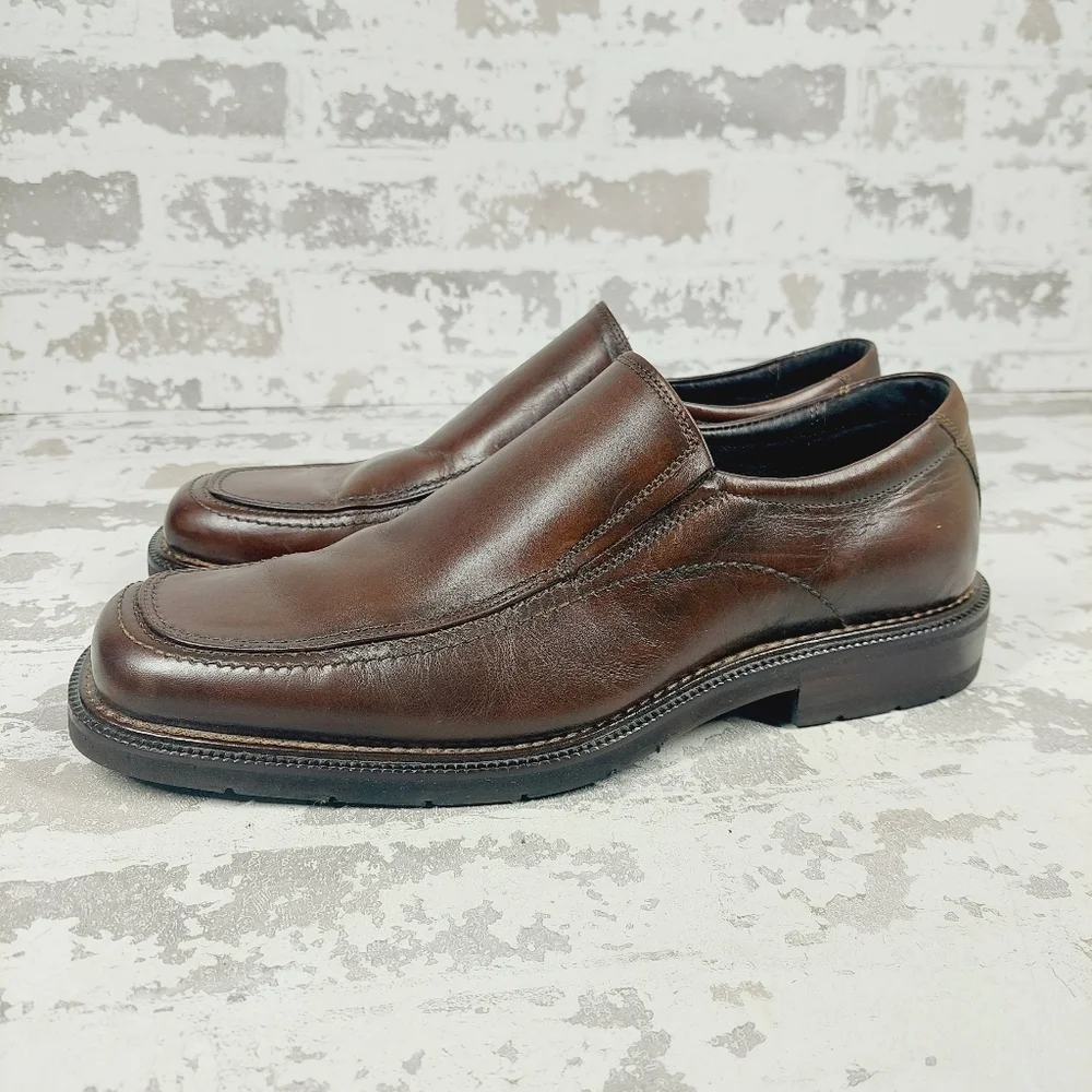 Johnston and Murphy Norvell Venetian Mahogany Leather Square Toe Loafers A581